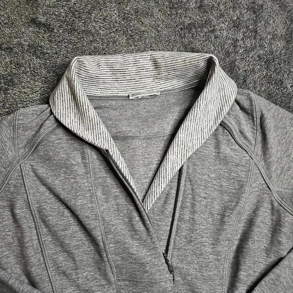 Lululemon Think Fast Pullover/Shirt -‎ Womens - Size 4 - Gray - Picture 5 of 8